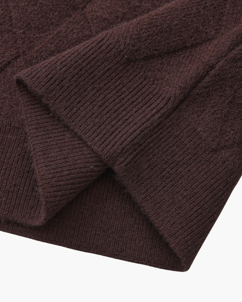 Luxurious Diamond Pattern Crewneck Sweater